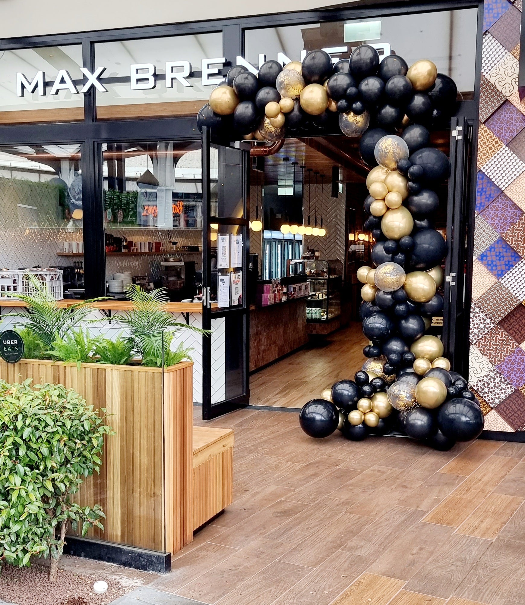 Black & Gold Balloon Garland Melbourne Fairytale Balloons