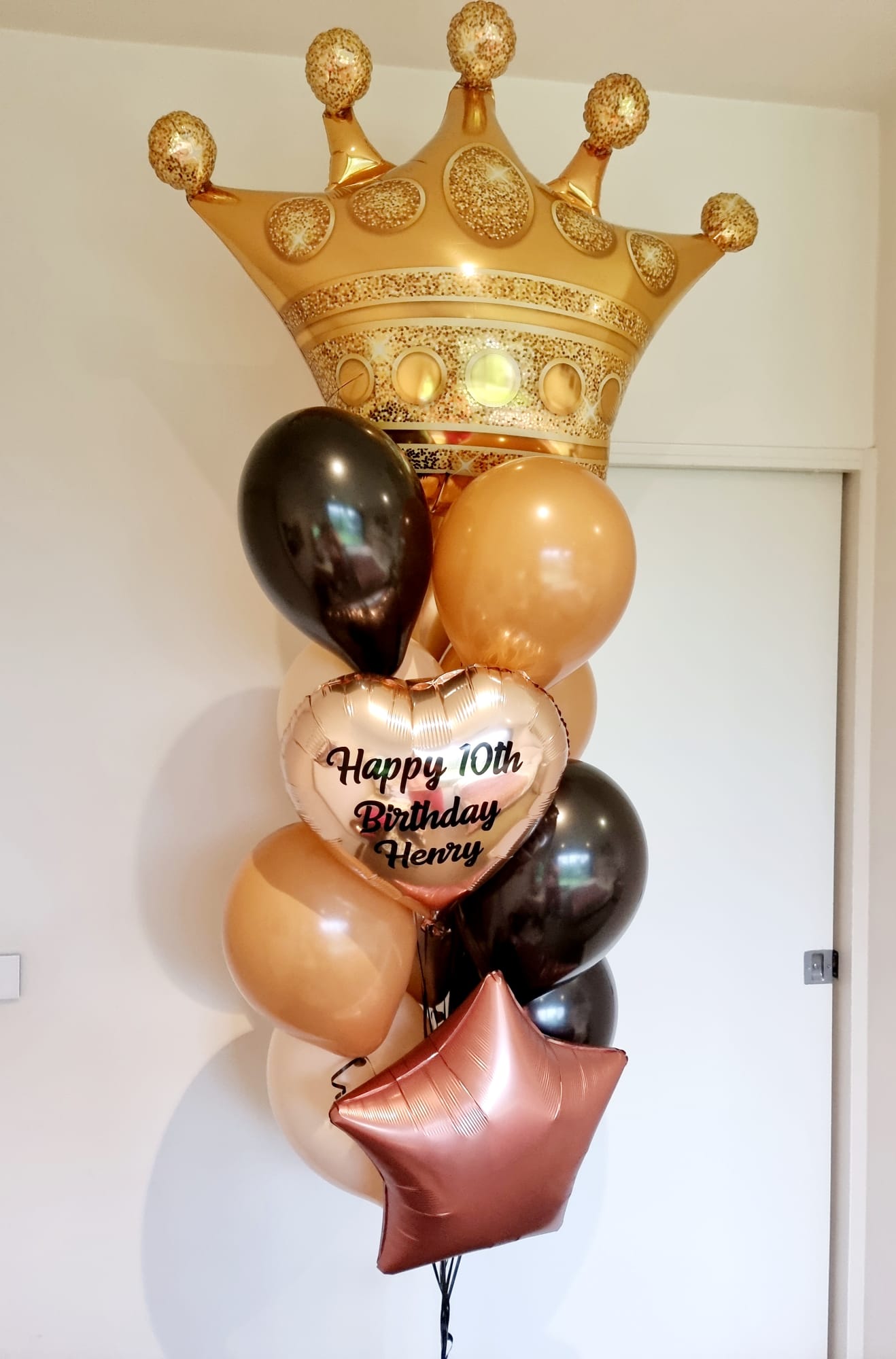 Royal Gold and Beige Balloon Bouquet (helium-filled)